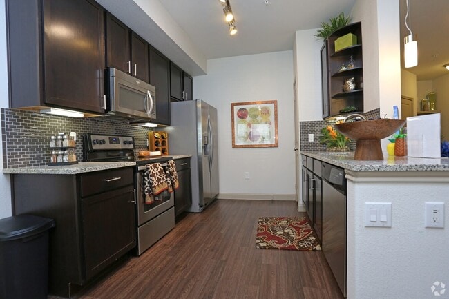 Building Photo - Stylish Space, Prime Location
