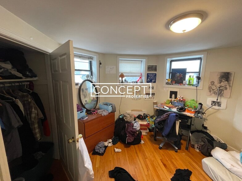 Building Photo - 1426 Commonwealth Ave