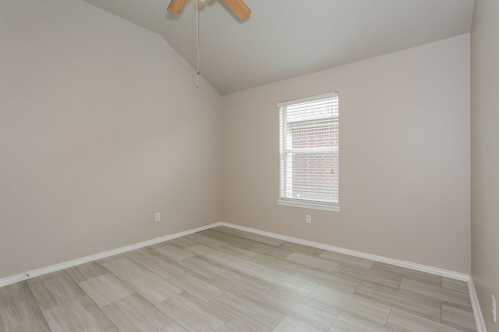 Building Photo - 344 Creekside Way