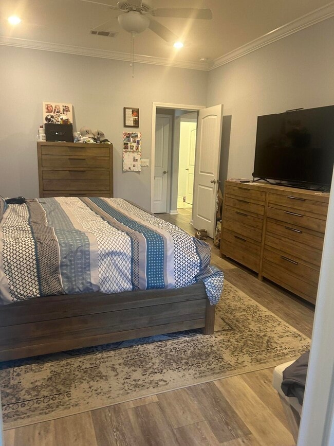 Building Photo - 250 Jefferson St