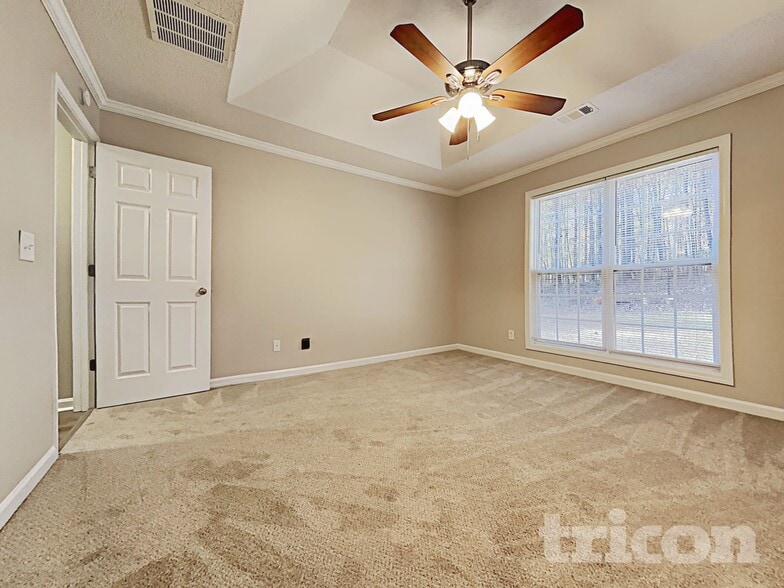 Building Photo - 1607 Amalie Dr