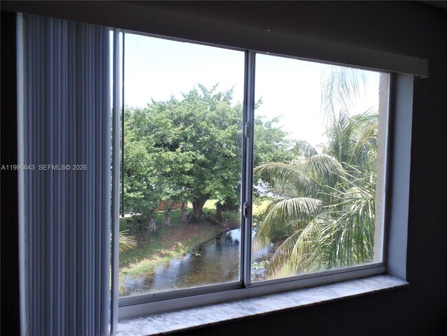 Building Photo - 5740 Rock Island Rd