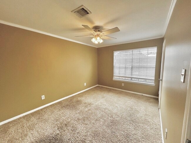 Building Photo - 14339 Fair Knoll Way