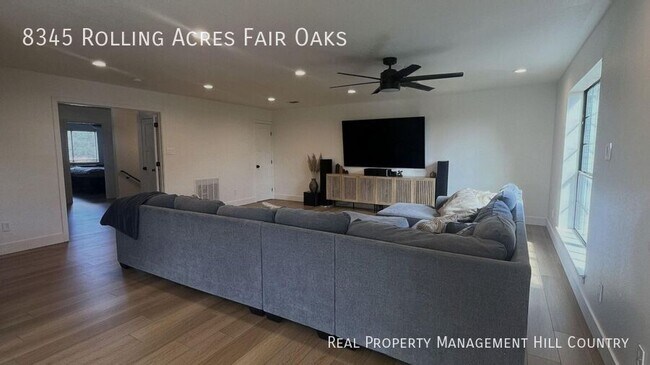 Building Photo - 8345 Rolling Acres Trail