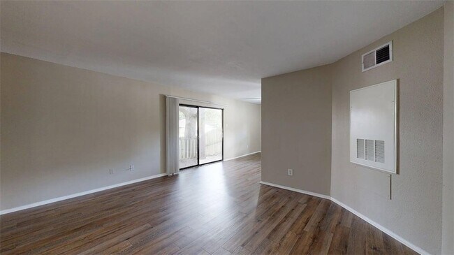 Building Photo - 1016 Autumn Cir