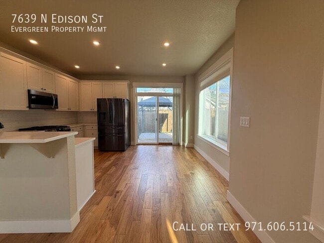 Building Photo - 7639 N Edison St