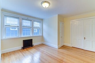 Building Photo - 17 Greenleaf St