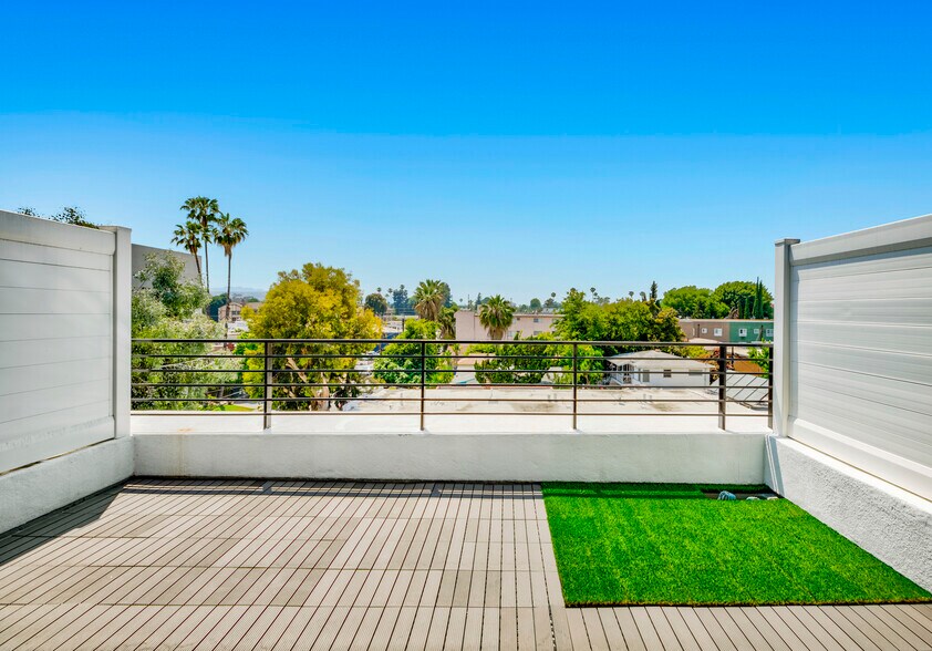 Building Photo - 10839 Kling St