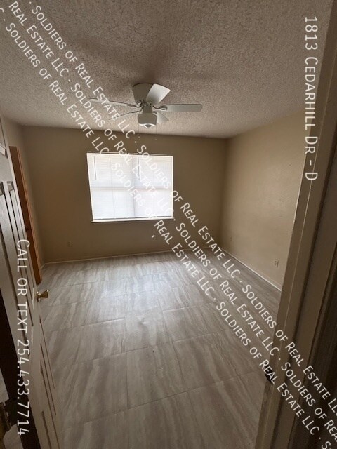Building Photo - 1813 Cedarhill Dr