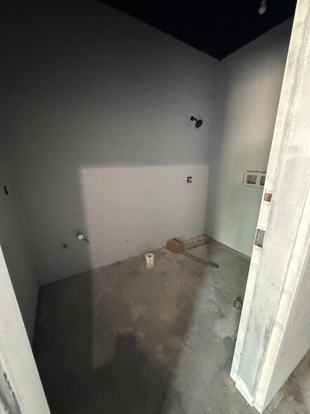 Building Photo - 218 Wright Ave