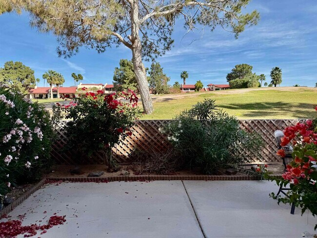 Building Photo - 10685 Calle Raquel