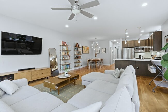 Building Photo - 1497 W 44th Ave