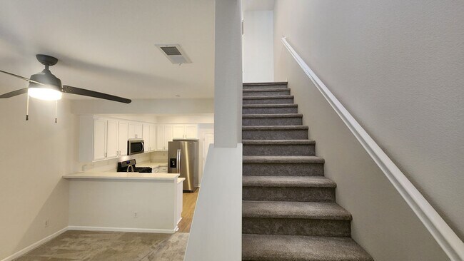 Building Photo - 840 Bronze Ln