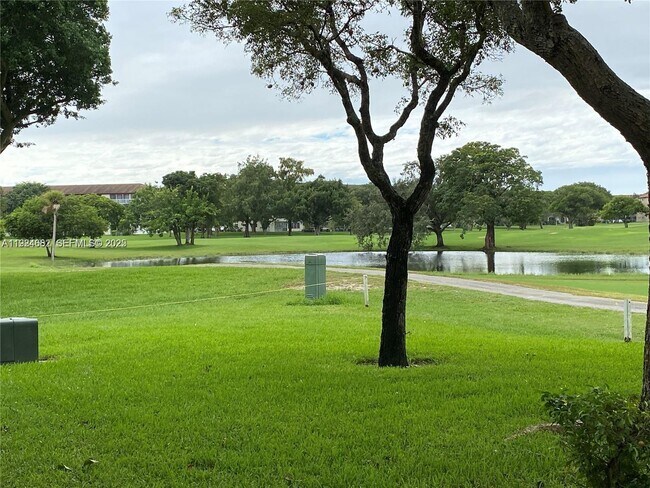 Building Photo - 400 SW 134th Way