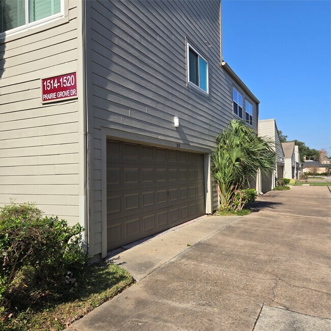 Building Photo - 1514 Prairie Grove Dr