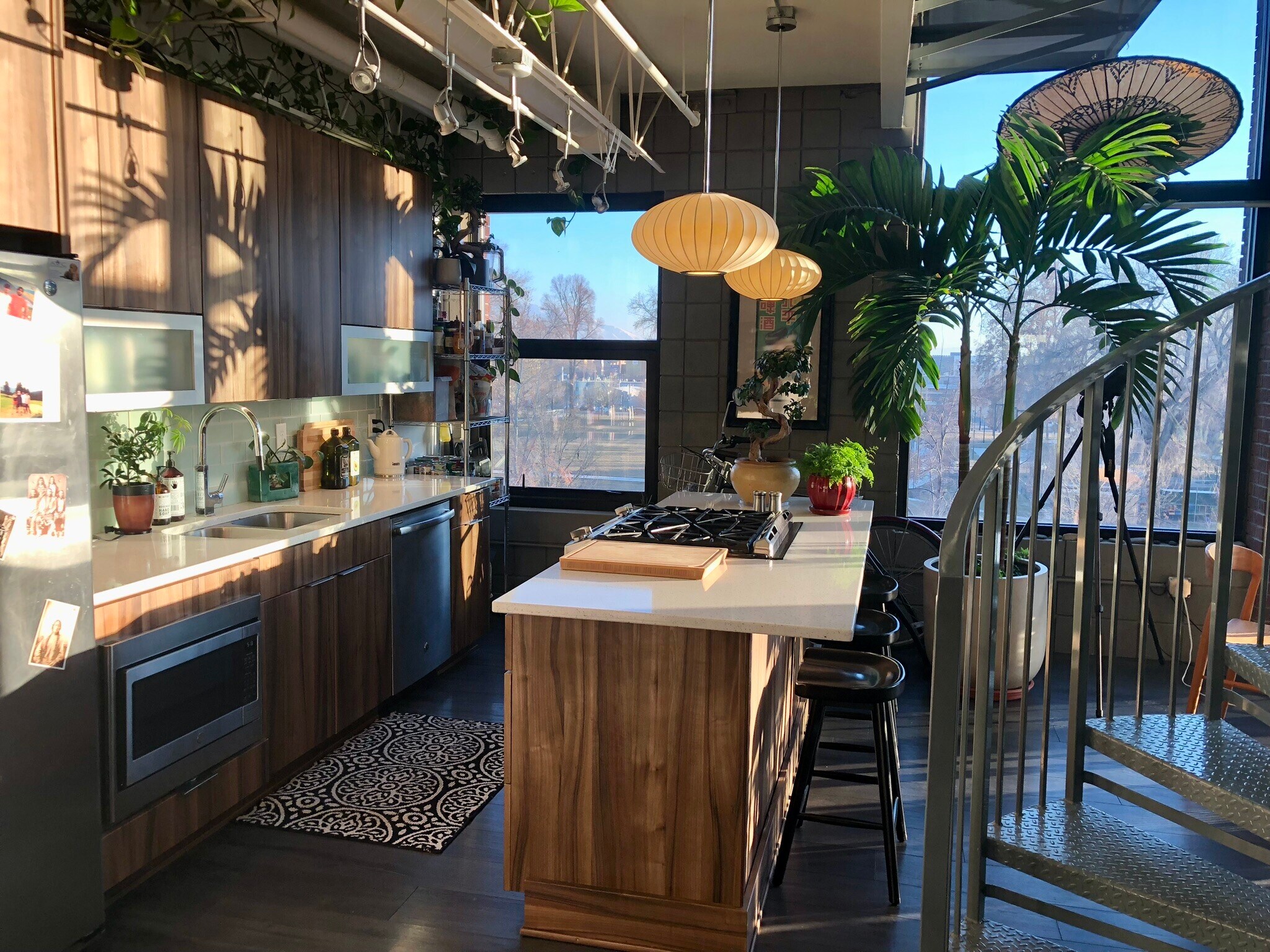 Building Photo - 360 W 300 S