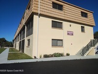 Building Photo - 7101 Ridgewood Ave
