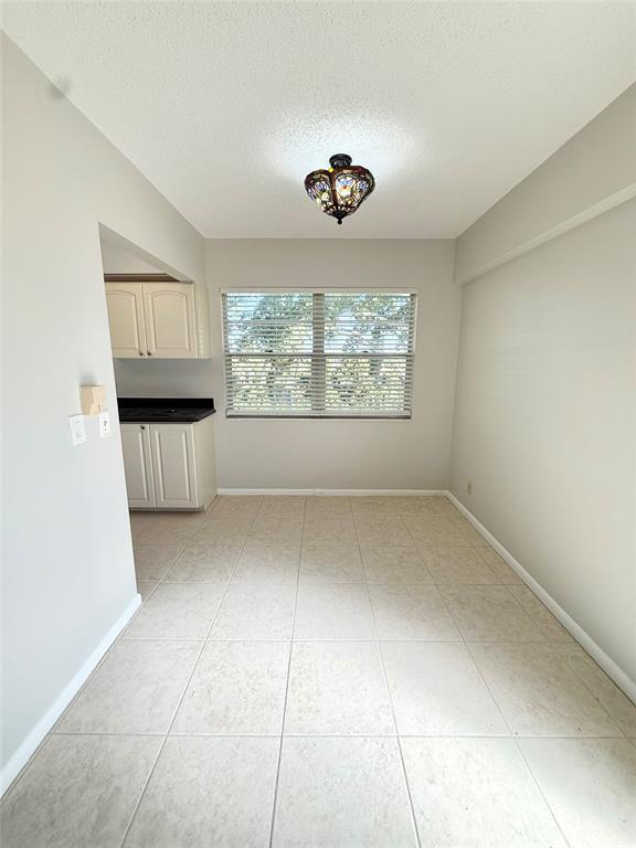 Building Photo - 84 Mansfield B