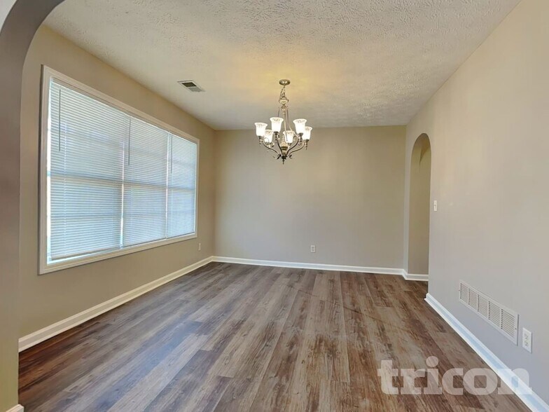 Building Photo - 75 Christopher Dr