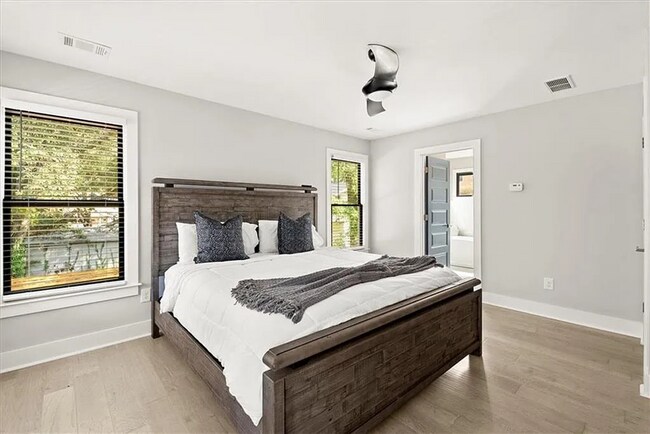 Building Photo - Spacious 4BR/4BA Home in Prime College Park Location