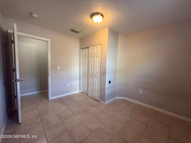 Building Photo - 1709 Dot St