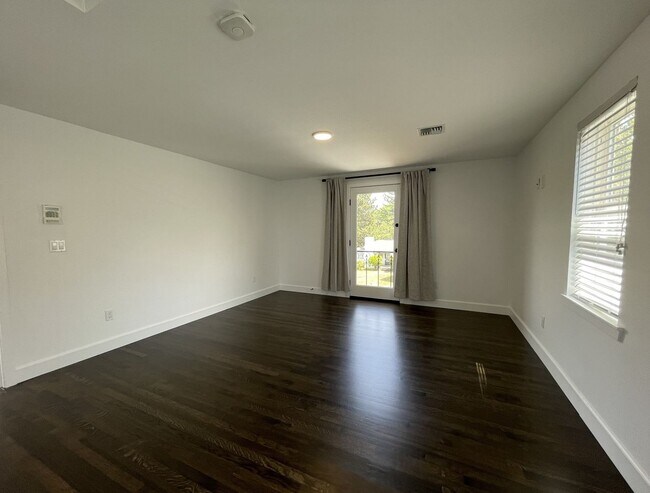 Building Photo - 4Bd/2.5Ba Seattle House