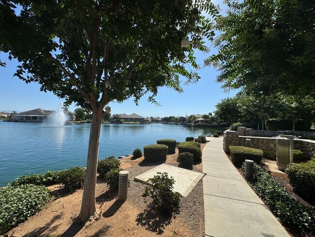 Building Photo - Welcome to the Quail Lake Gated Community!!!