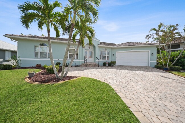 Building Photo - "Waterfront home with Courtyard Pool"