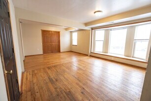 Building Photo - 520 W Mifflin St