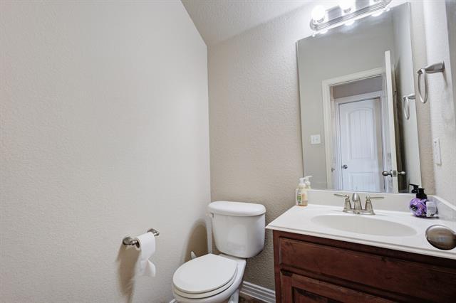 Building Photo - 2332 Elm Valley Dr