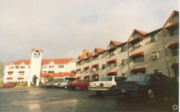 Primary Photo - Solista Milwaukie