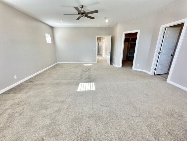 Building Photo - 797 Red Marble Ln