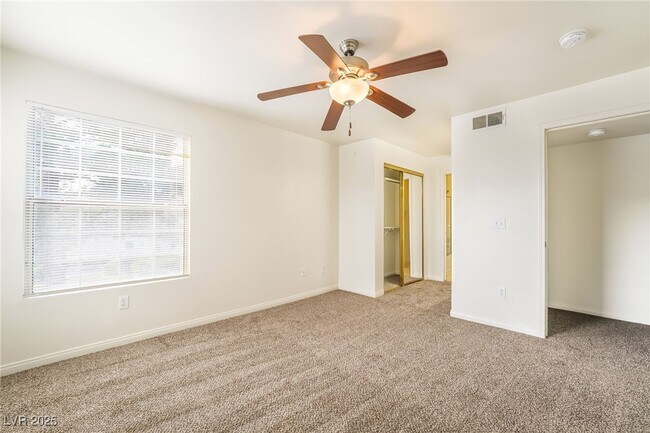 Building Photo - 231 W Horizon Ridge Pkwy