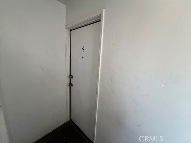 Building Photo - 8529 Oleander Ave