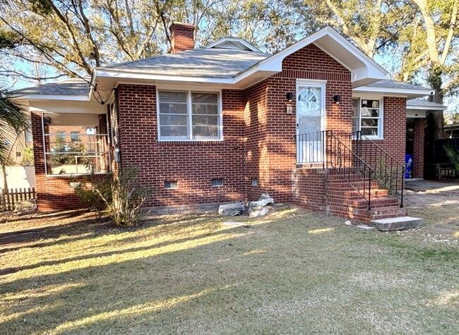 Building Photo - 2 Bedroom | 1 Bathroom Home – Downtown Charleston - Available NOW!
