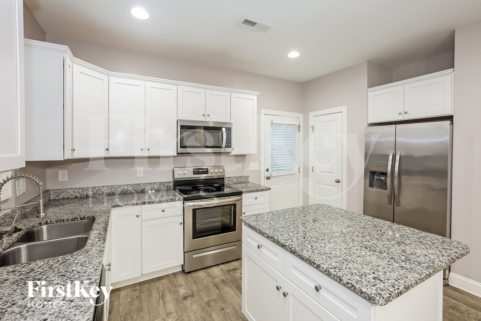 Building Photo - 1401 E First Street