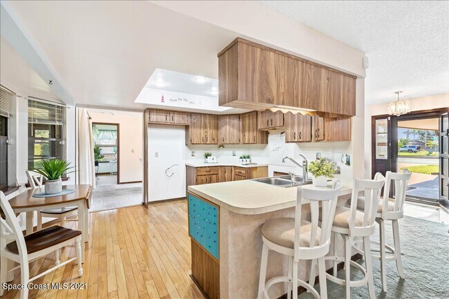 Building Photo - 2716 Longwood Blvd