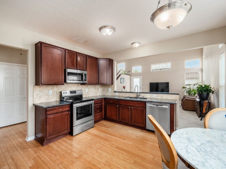 Building Photo - 5608 Maple Dell Ct