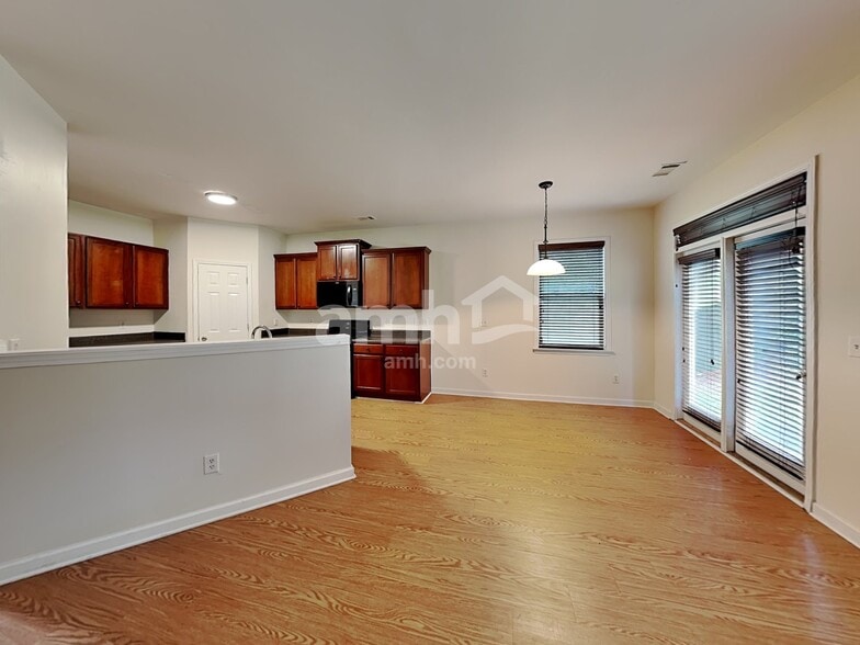 Building Photo - 6486 Stonelake Pl SW