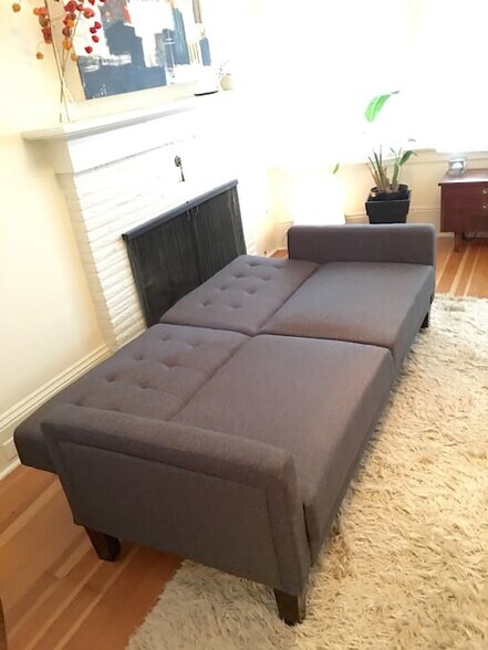 Building Photo - 1523 SE Ankeny St