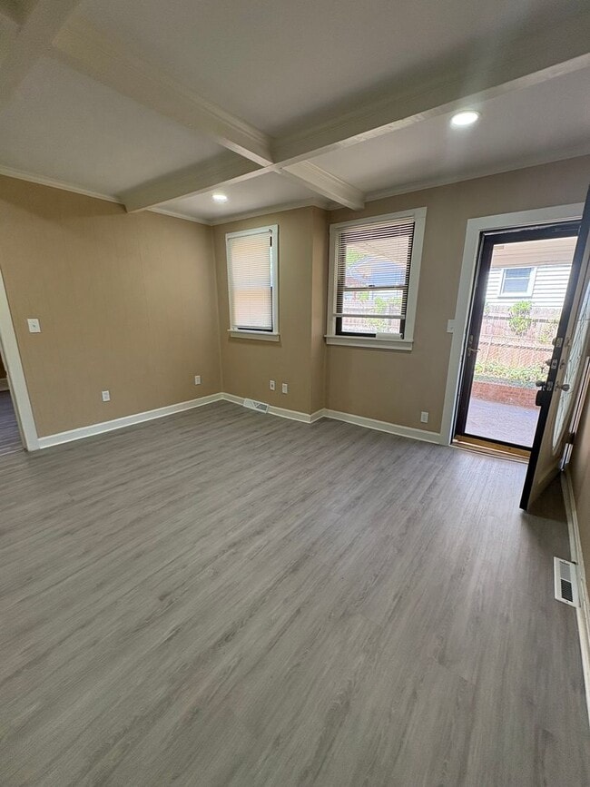 Building Photo - 3 Bedroom 2 Bath Home Near Augusta Road !!! Freshly Renovated