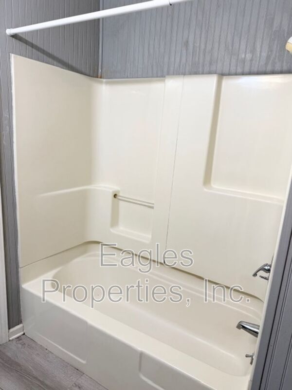Building Photo - 2803 Warrick Cir