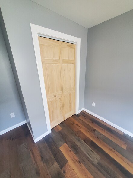 Bedroom Closet - 34 River St