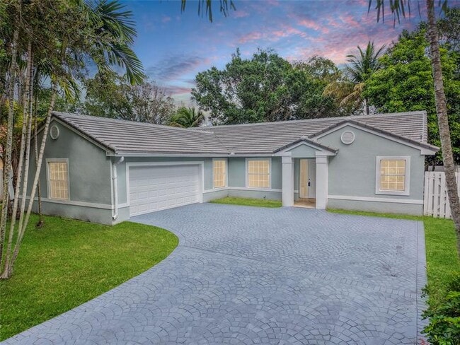 Primary Photo - 1811 SW 124th Way
