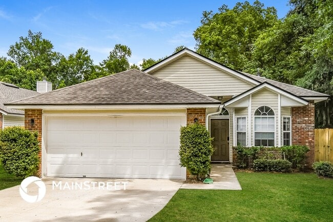 Building Photo - 10813 Campus Heights Ln