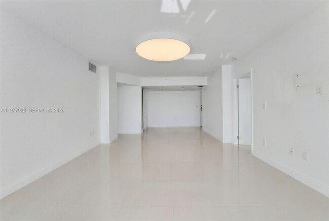 Building Photo - 800 Claughton Island Dr