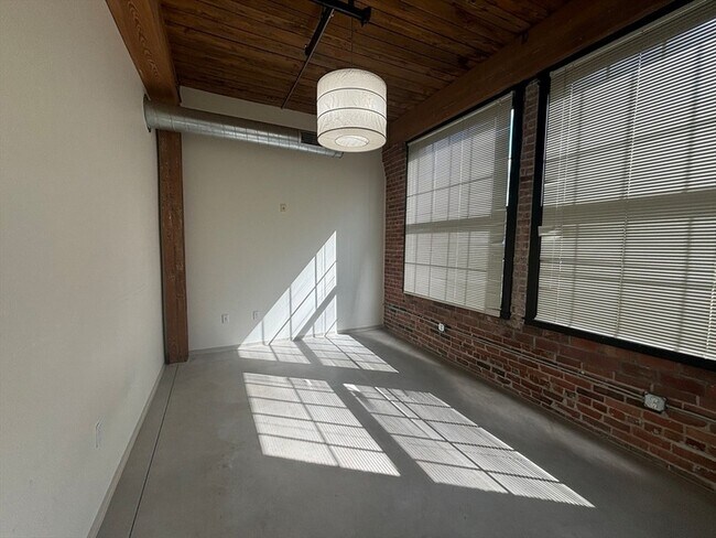 Building Photo - 88 Gerrish Ave