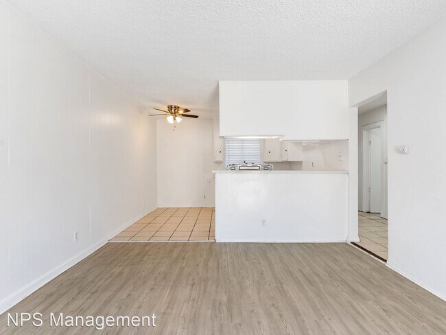Building Photo - 3 br, 1 bath Apartment - 409 South Harris ...