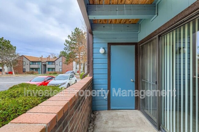 Building Photo - 11913 E Harvard Ave