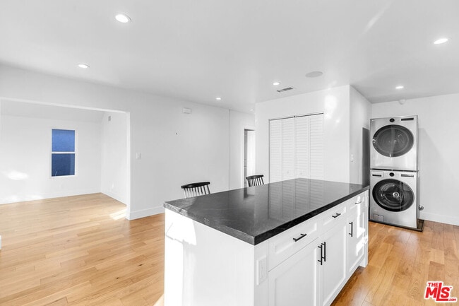 Building Photo - 3062 Field Ave